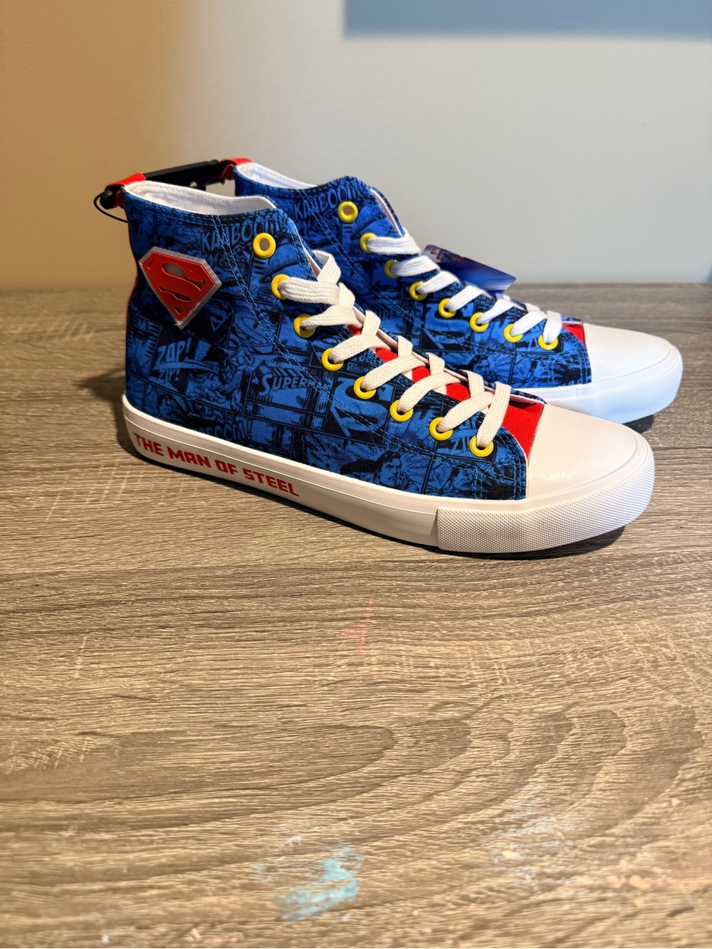 Men’s Superman High Top Sneakers size 11